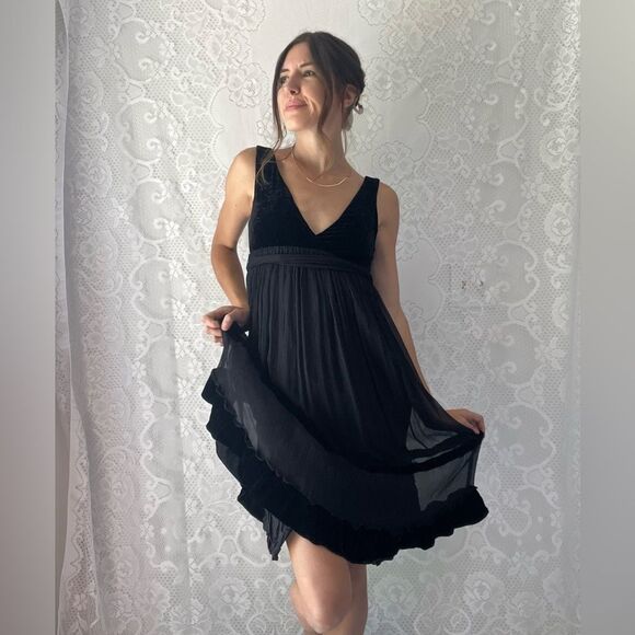 Anthropologie Ruth Black Velvet and Silk Empire Waist Party Cocktail Dress - Picture 3 of 16